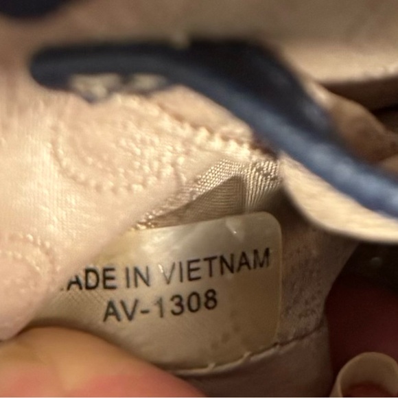 Michael Kors Navy Saffiano Leather Lg Selma with Shoulder Strap-EUC! - Picture 10 of 11